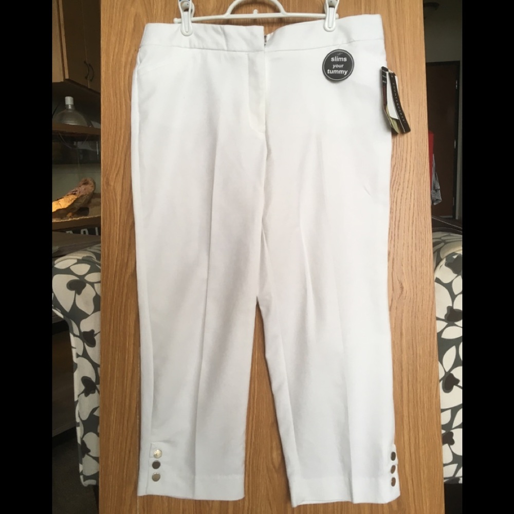 WHITE WELL MADE SLACKS